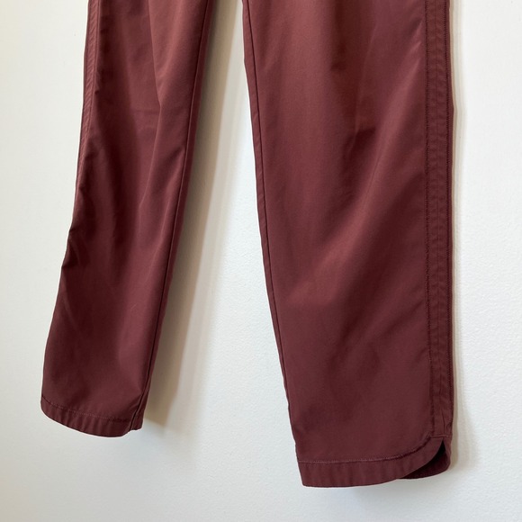 GapFit Recycled Runaround Jogger Pants Womens XS Cherry Wood Burgundy - Picture 4 of 13